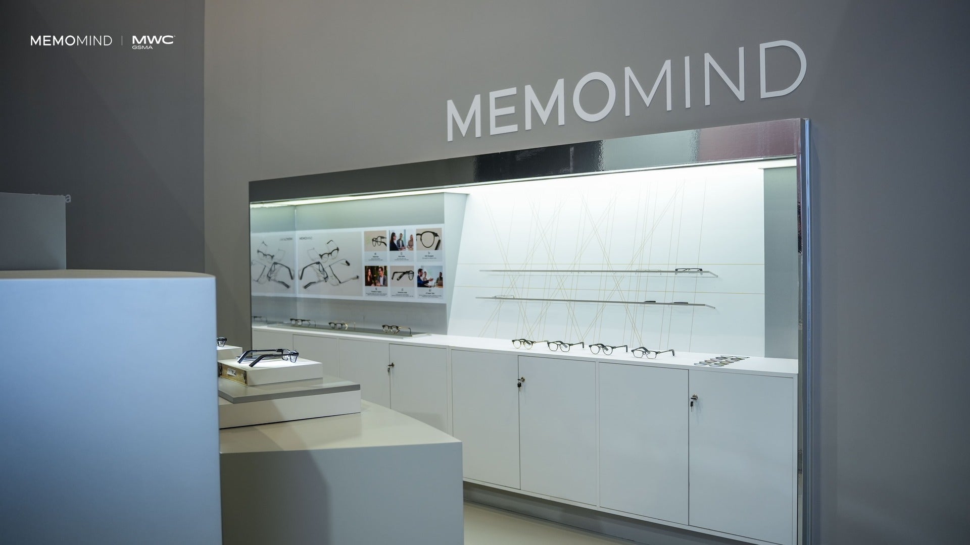 MemoMind exhibition booth at the MWC 2026 venue.