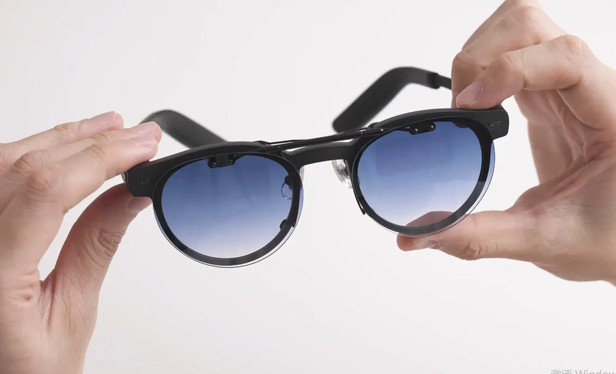 Clip-on Sunglasses for MemoMind One: Attach & Use Guide