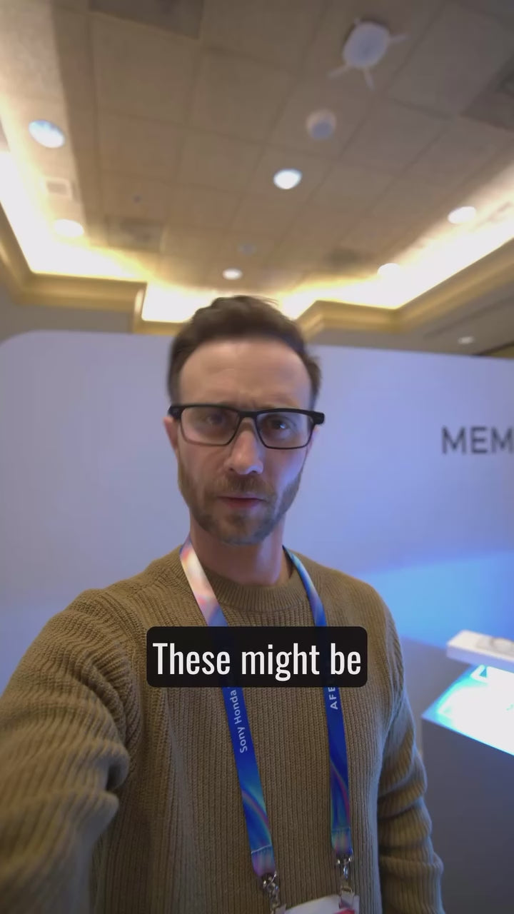 try-on video of memomind one
